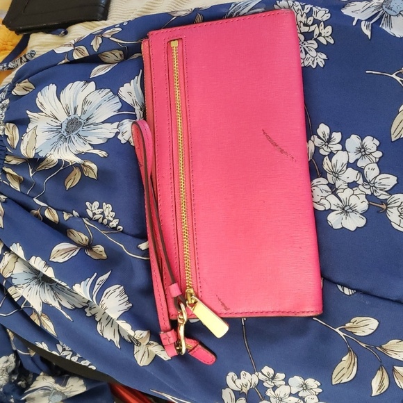 Coach Handbags - Coach Wristlet – Pretty in pink